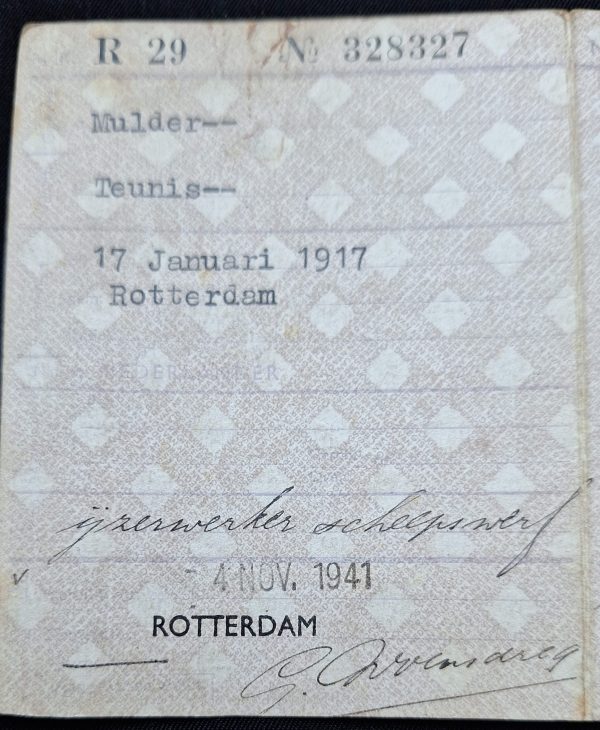 WW2 Dutch Persoonsbewijs ID - Image 2
