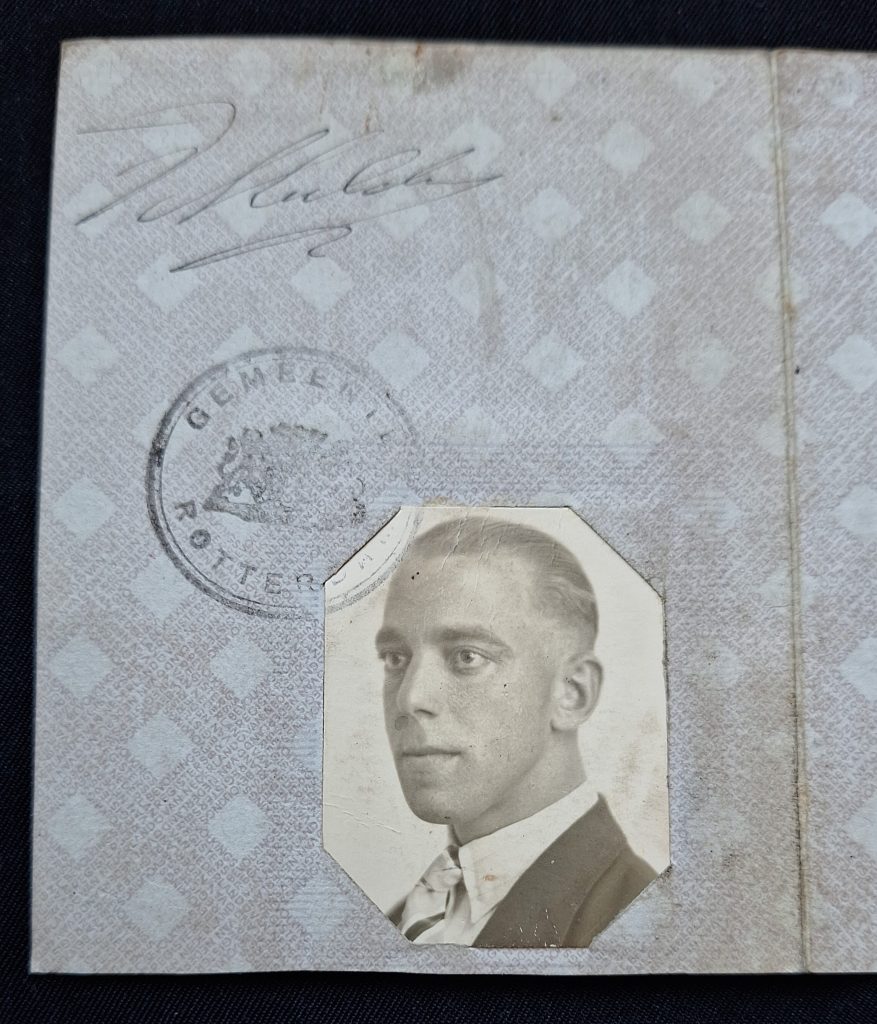 WW2 Dutch Persoonsbewijs ID