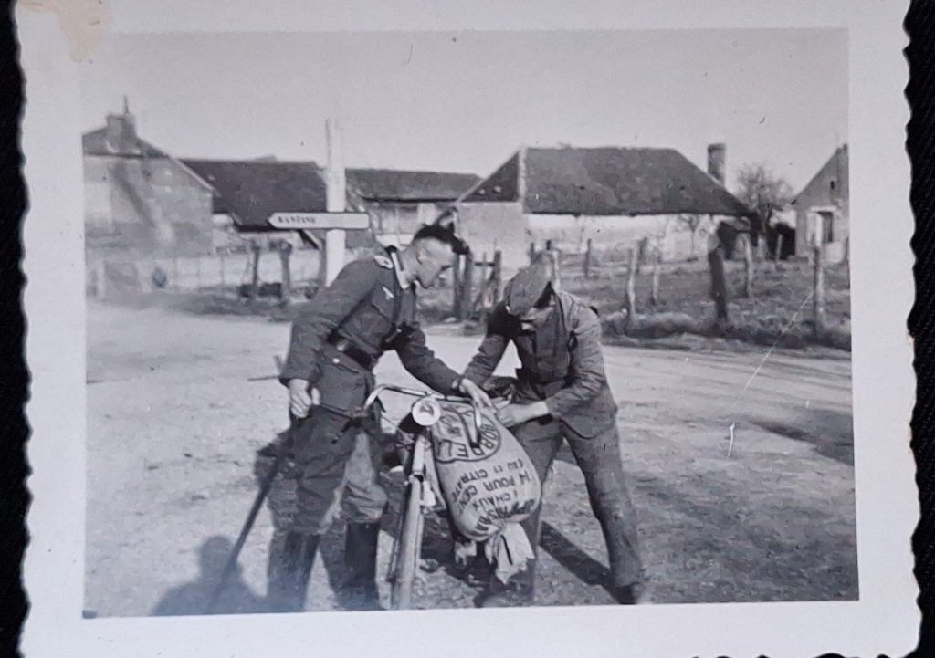 Set of 6 Small Luftwaffe Photo's