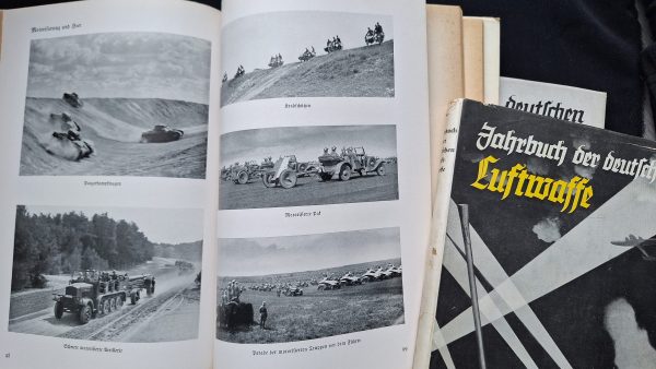 1940 Yearbooks of the Heer - Wehrmacht Kriegsmarine and Luftwaffe  - Image 4