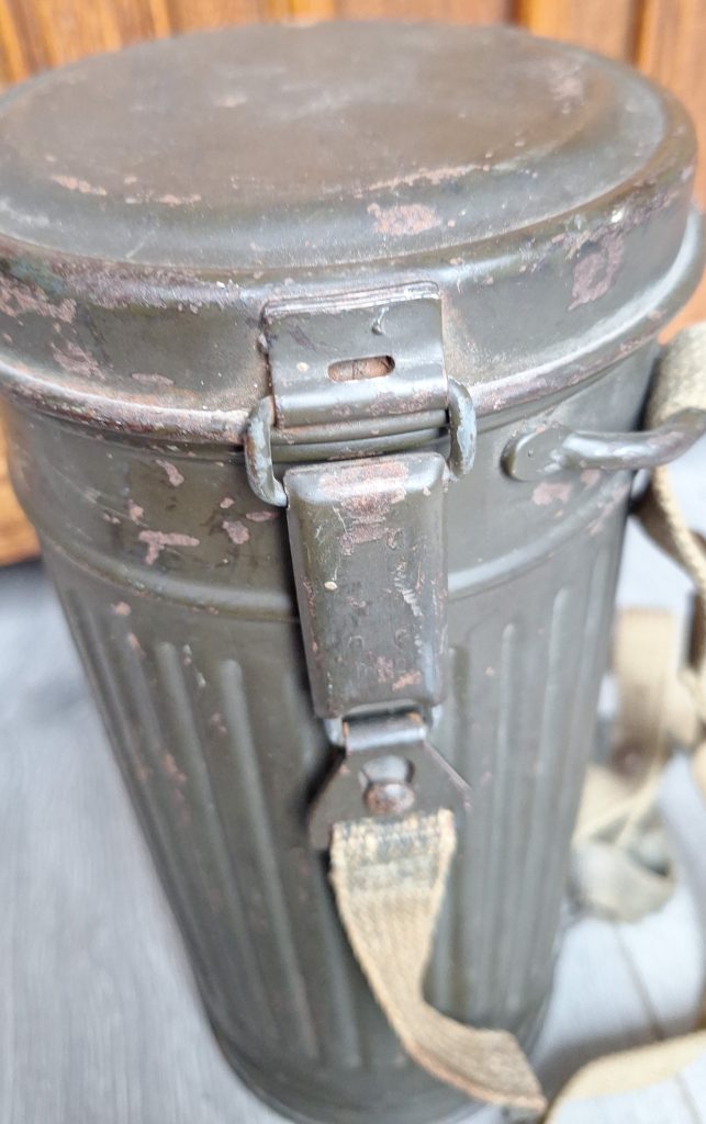 German M30 Gasmask and Canister
