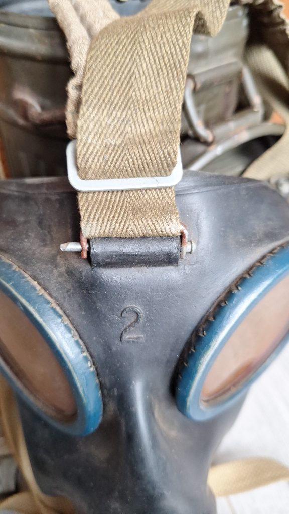 German M30 Gasmask and Canister