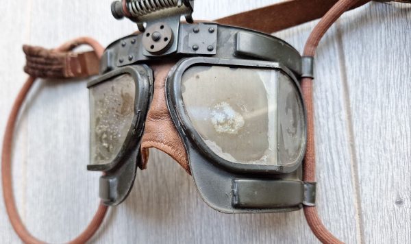 WW2 RAF Battle of Britain Flight Goggles with Flip Shield - Image 18