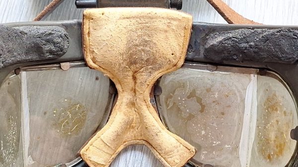 WW2 RAF Battle of Britain Flight Goggles with Flip Shield - Image 25