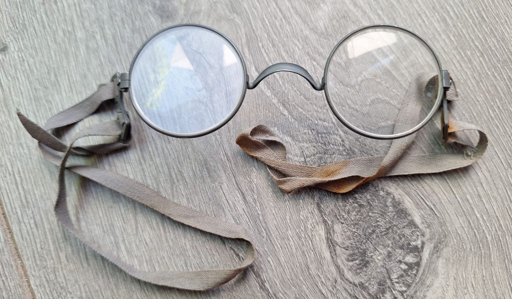 WW2 Geman Glasses and Maskenbrille