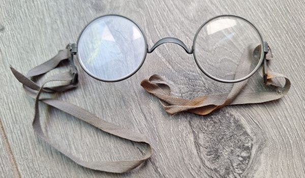 WW2 Geman Glasses and Maskenbrille - Image 3