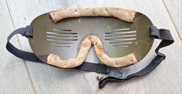 WW2 USAAF Anti FLAK Goggles - Image 4