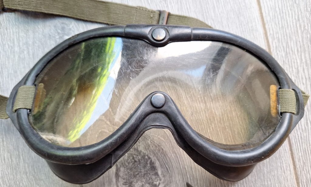 WW2 USAAF Airmen Goggle B-8 Polaroid - 2 pieces
