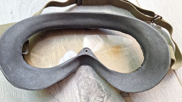 WW2 USAAF Airmen Goggle B-8 Polaroid - 2 pieces - Image 3