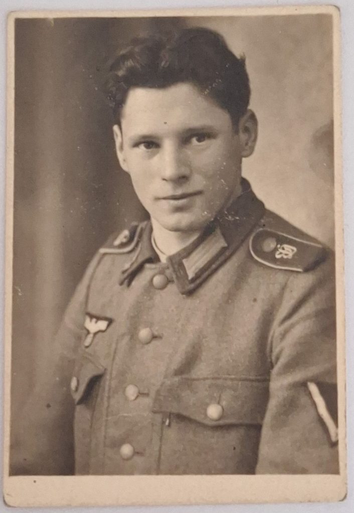 WW2 Pass Photo Groß Deutschland Wehrmacht Soldier