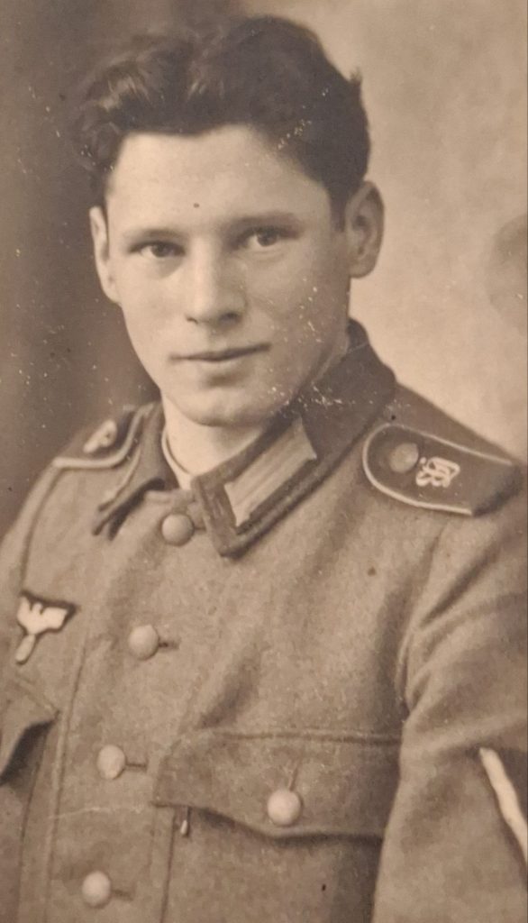 WW2 Pass Photo Groß Deutschland Wehrmacht Soldier