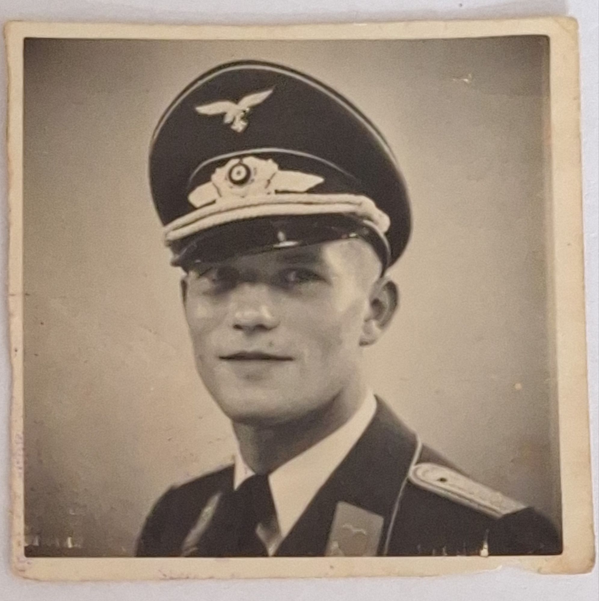 WW2 Luftwaffe Pass Photo Officer 2nd Leutnant - Image 1