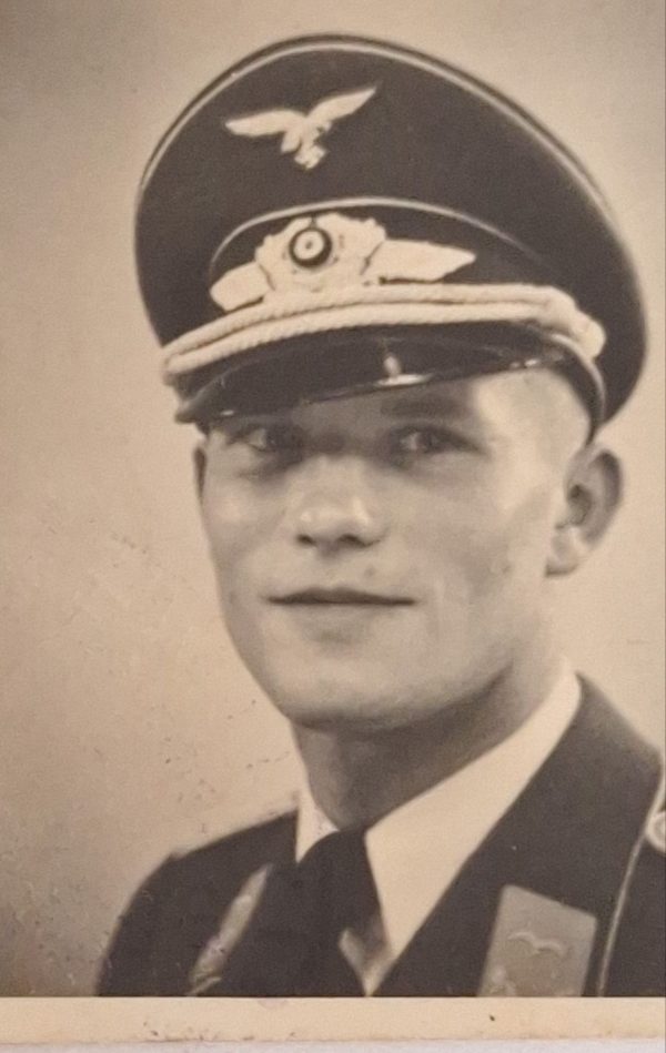 WW2 Luftwaffe Pass Photo Officer 2nd Leutnant - Image 2